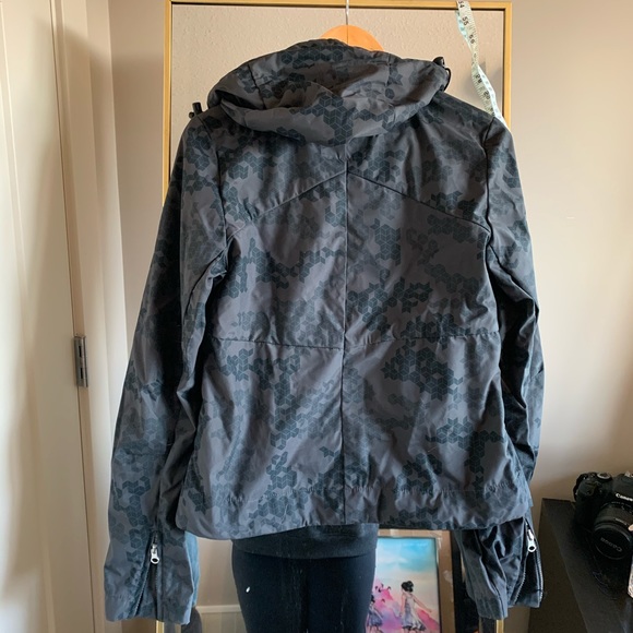 Bench jacket